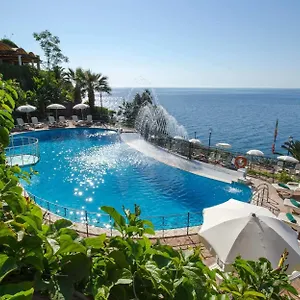 Baia Taormina & מלון